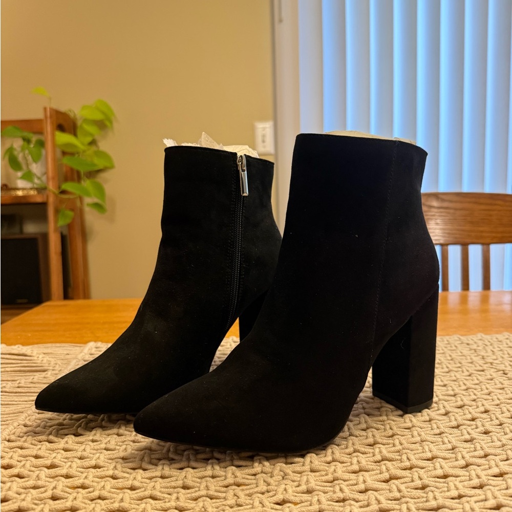 JustFab Black Heeled Boots - never worn!
